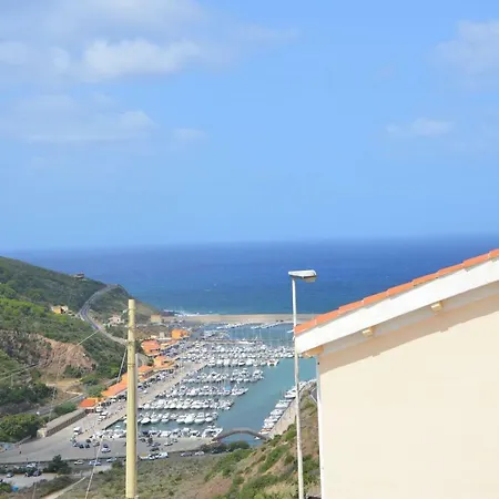 Attico Montelamarina アパート